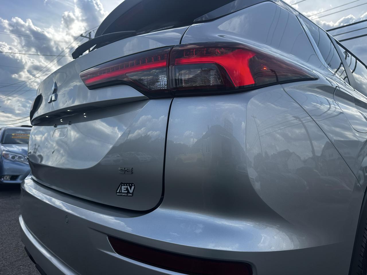 Mitsubishi Outlander SE 4WD 2022