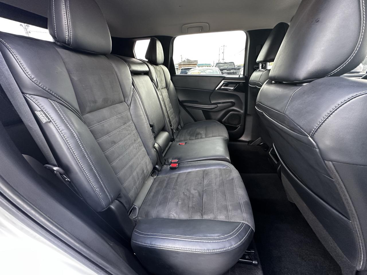 Mitsubishi Outlander SE 4WD 2022