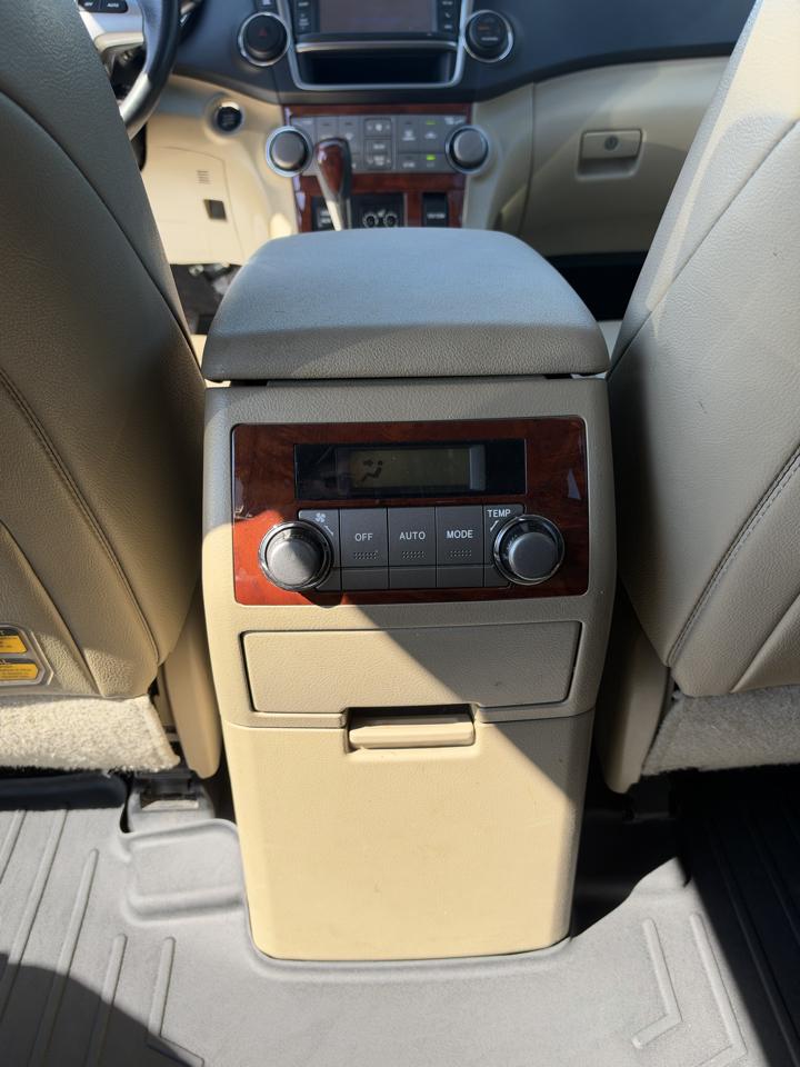 Toyota Highlander Limited 4WD 2013