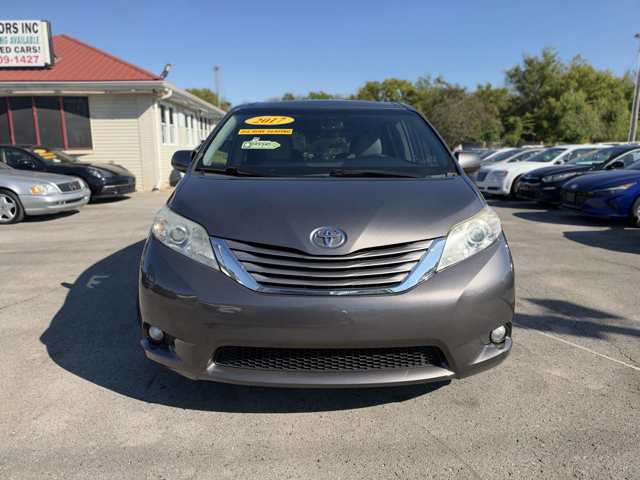 Toyota Sienna Limited Premium 7-Passenger 2017