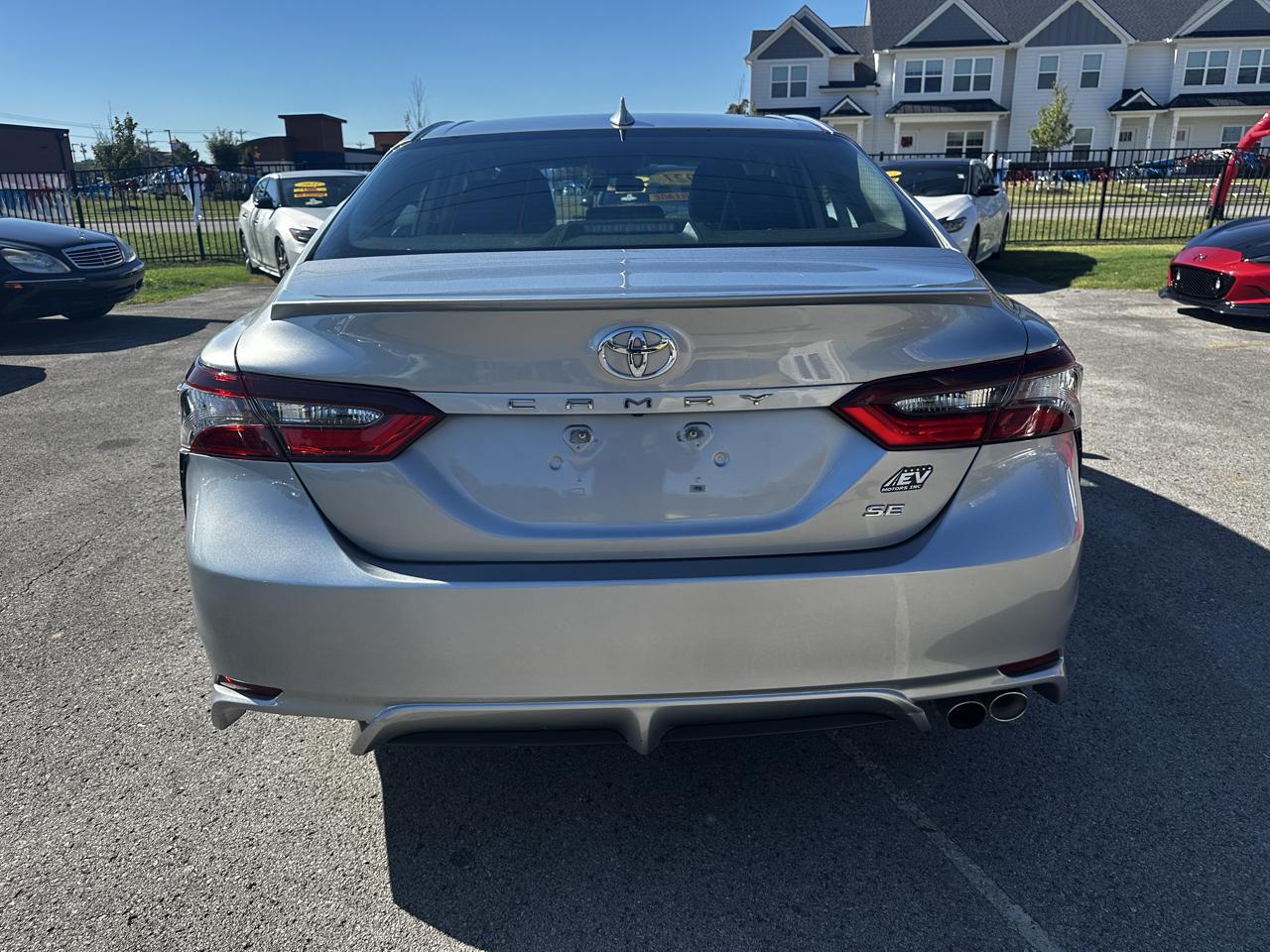 Toyota Camry SE 2021