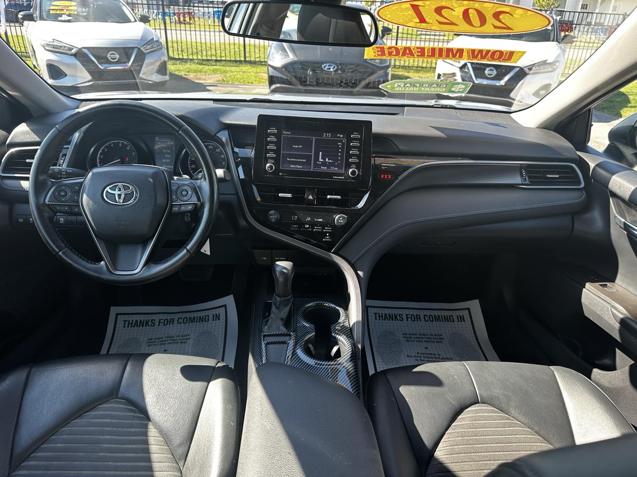 Toyota Camry SE 2021