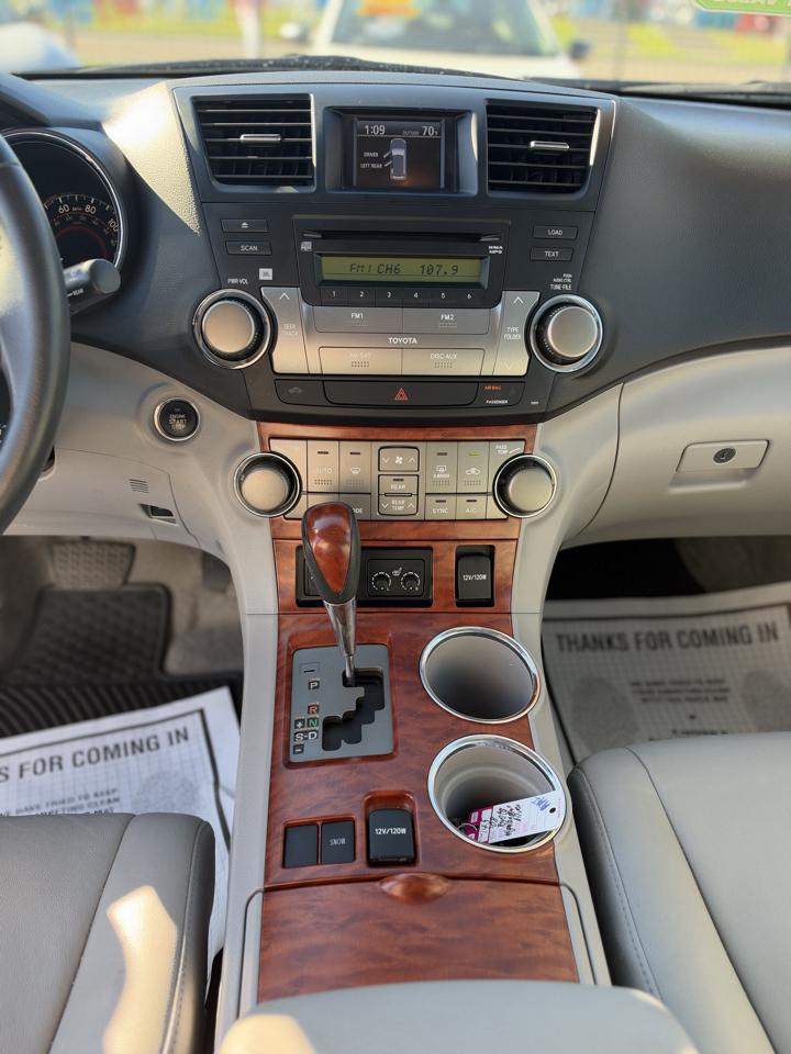Toyota Highlander Limited 2WD 2008