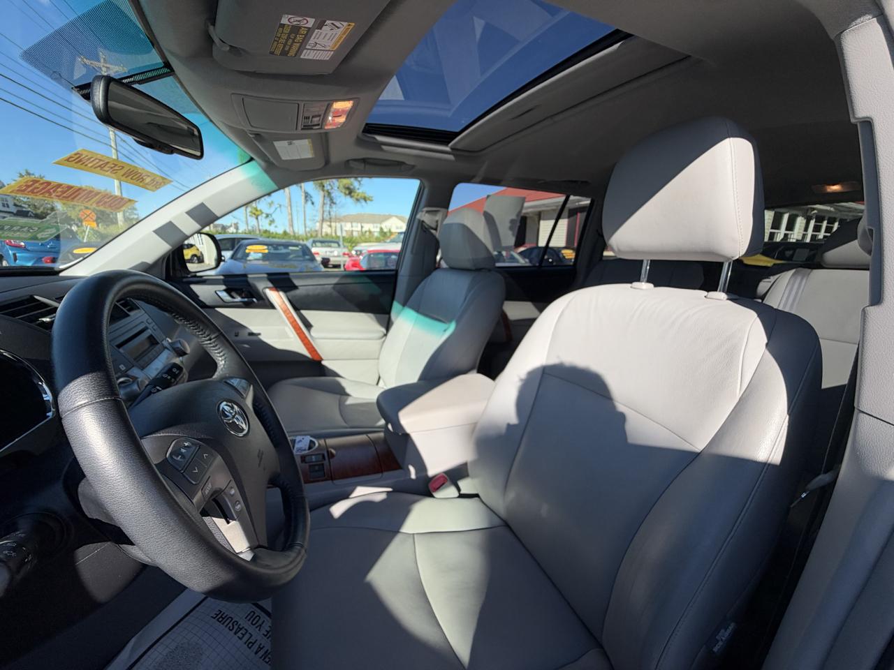 Toyota Highlander Limited 2WD 2008