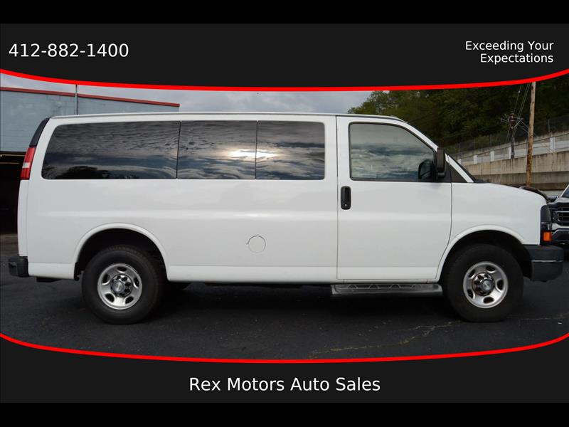 2016 Chevrolet Express LT Van 3D