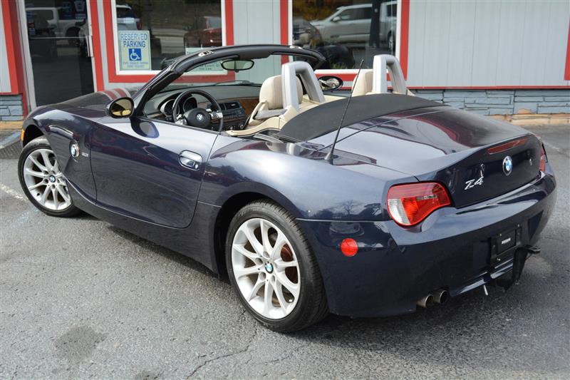 BMW Z4  2006 BMW Z4  2006