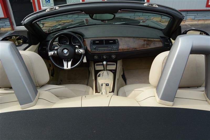 BMW Z4  2006 BMW Z4  2006