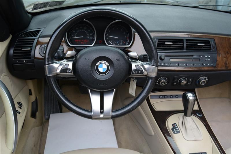 BMW Z4  2006 BMW Z4  2006