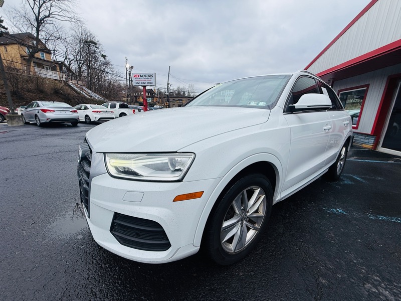 2016 Audi Q3 Premium Plus's photo