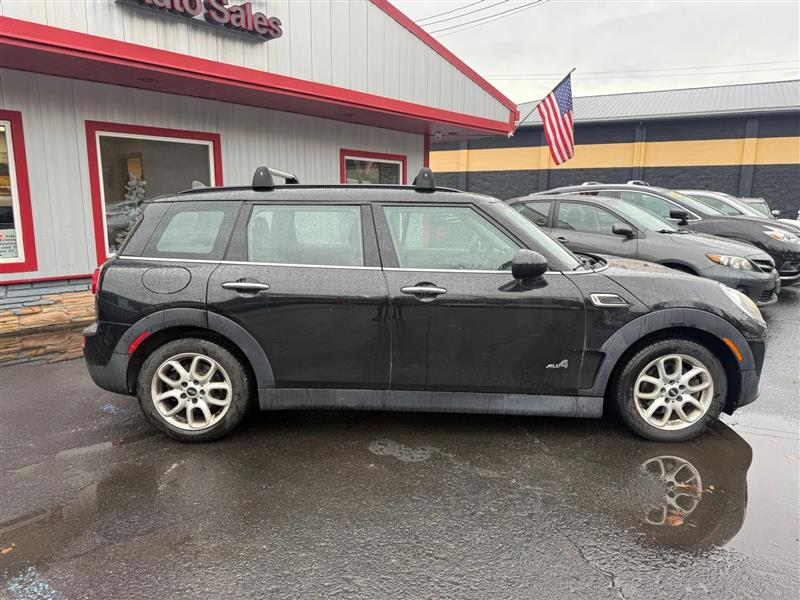 2017 MINI Clubman Base's photo