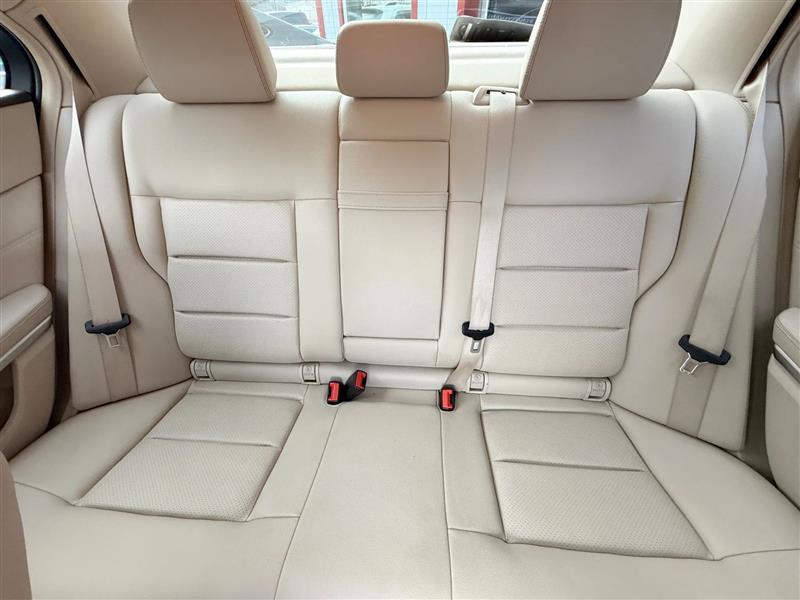 Mercedes-Benz E-Class  2015