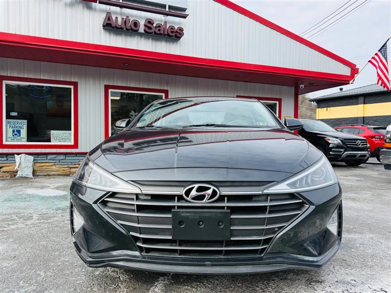 Hyundai Elantra  2020