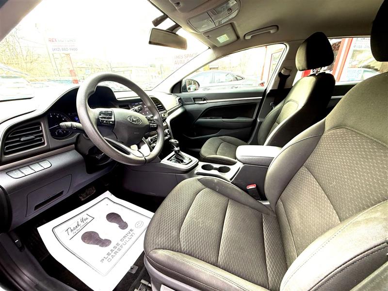 Hyundai Elantra  2020