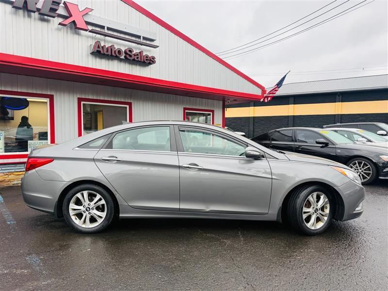 Hyundai Sonata  2012