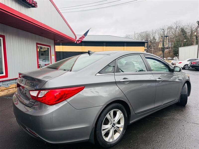 Hyundai Sonata  2012