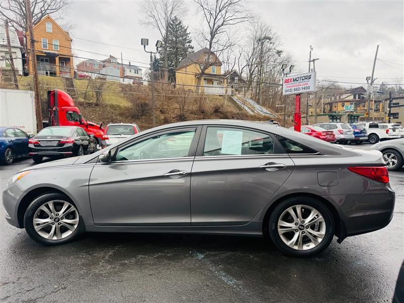 Hyundai Sonata  2012