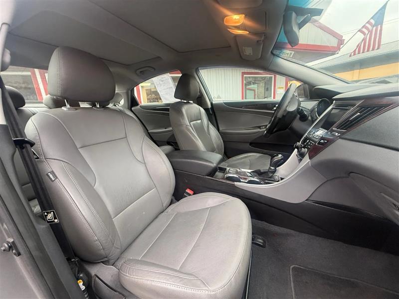 Hyundai Sonata  2012