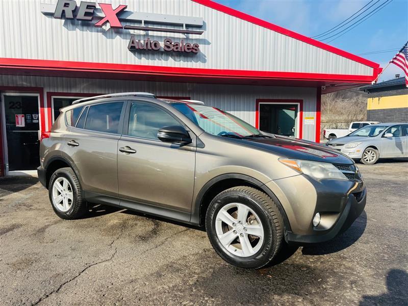 2014 Toyota RAV4 XLE Sport Utility 4D
