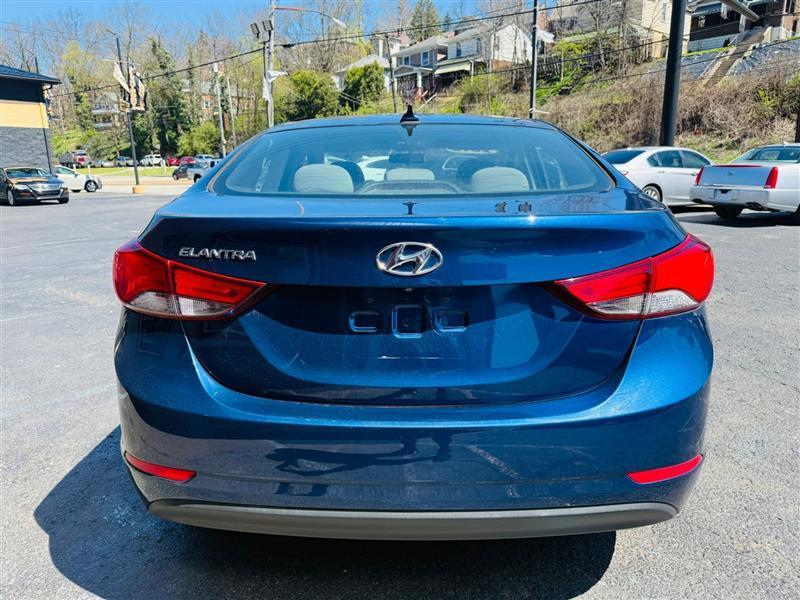 Hyundai Elantra  2016