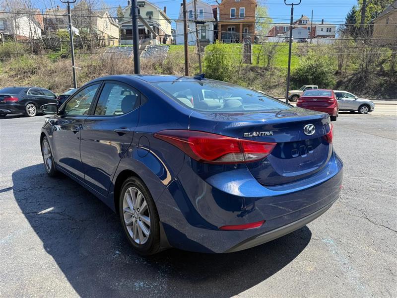 Hyundai Elantra  2016