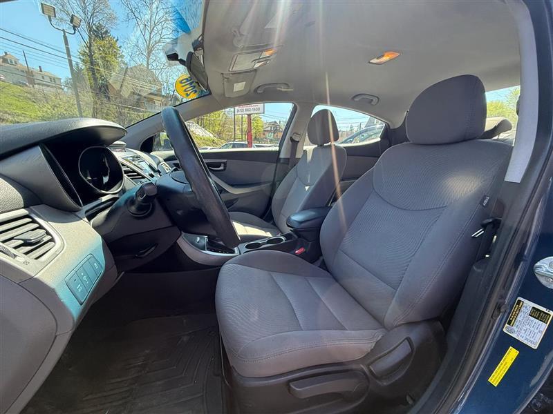 Hyundai Elantra  2016