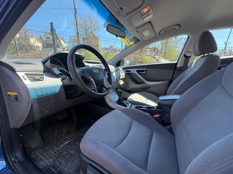 Hyundai Elantra  2016