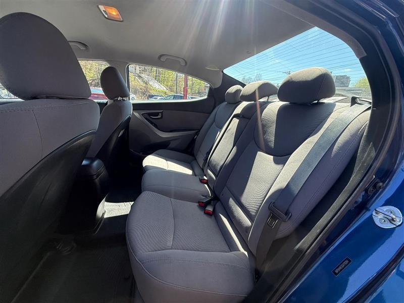 Hyundai Elantra  2016