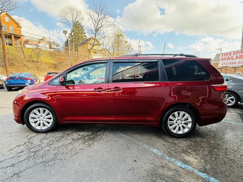 Toyota Sienna  2015