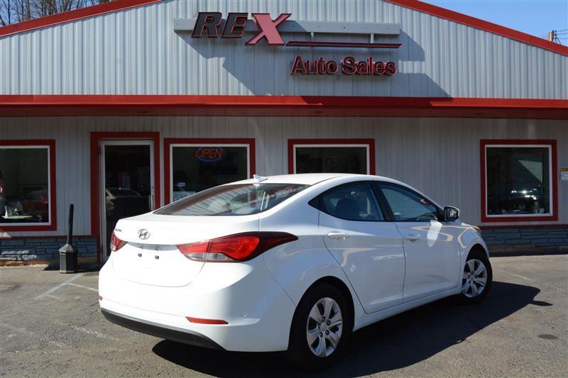 Hyundai Elantra  2016