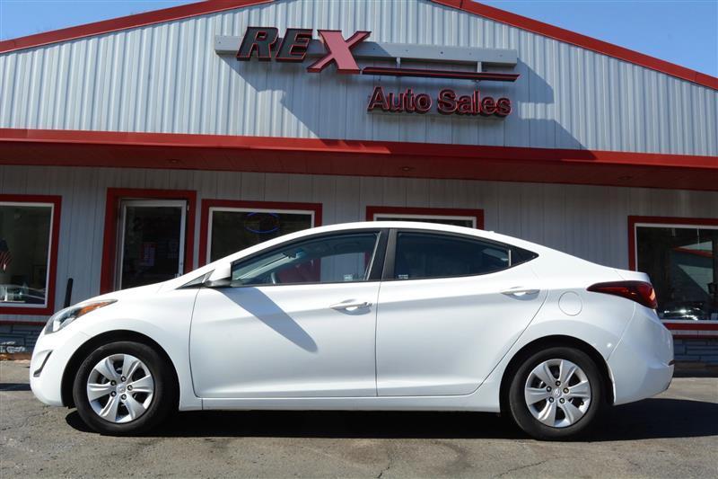 Hyundai Elantra  2016