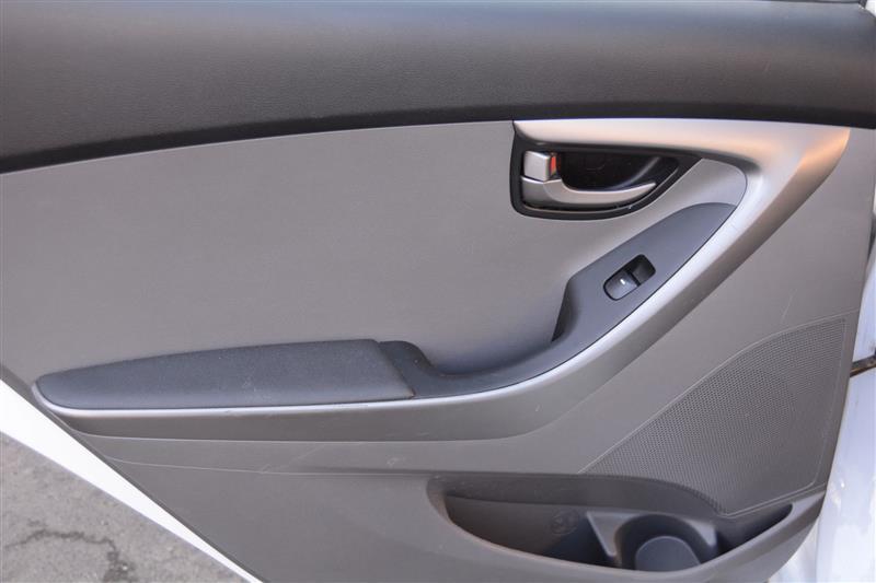 Hyundai Elantra  2016