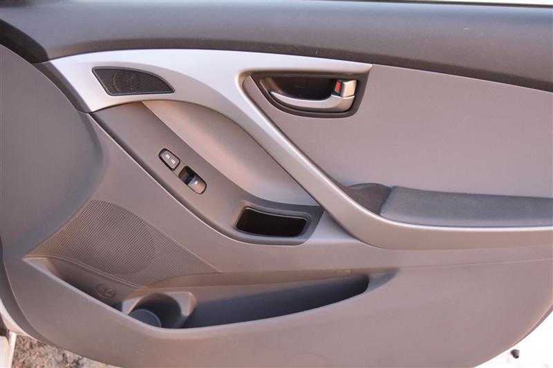 Hyundai Elantra  2016