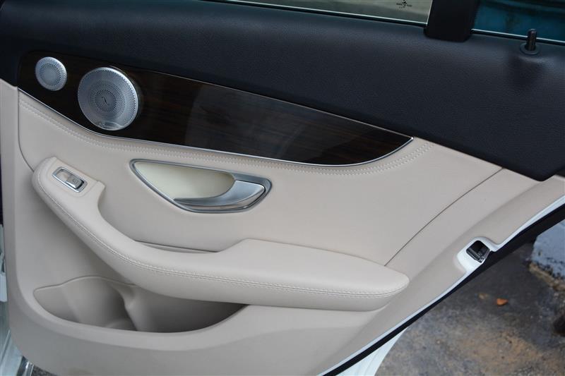 Mercedes-Benz C-Class  2016