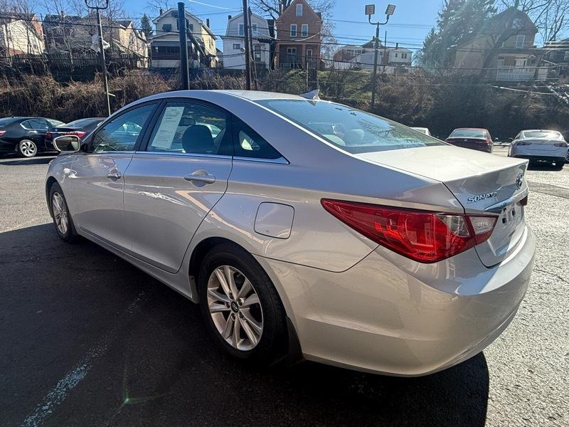 Hyundai Sonata  2013