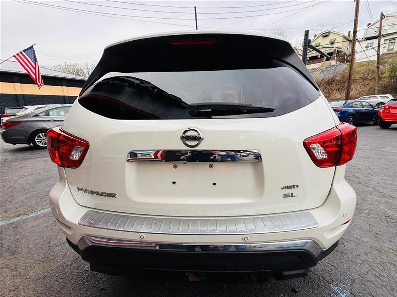 Nissan Pathfinder  2018