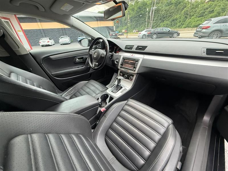Volkswagen CC  2011