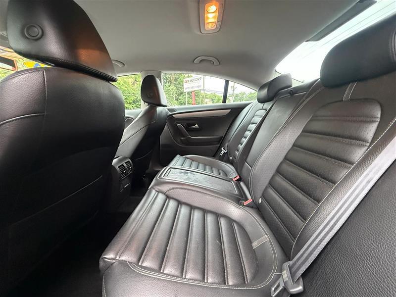 Volkswagen CC  2011
