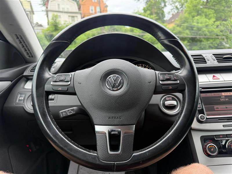 Volkswagen CC  2011
