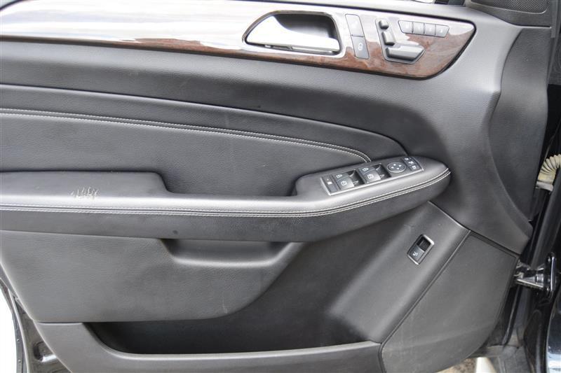 Mercedes-Benz M-Class  2013