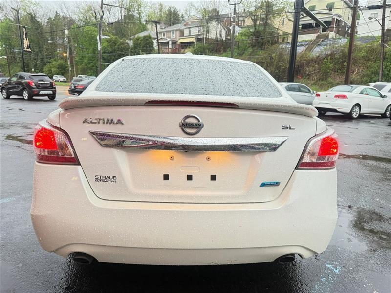 Nissan Altima  2014