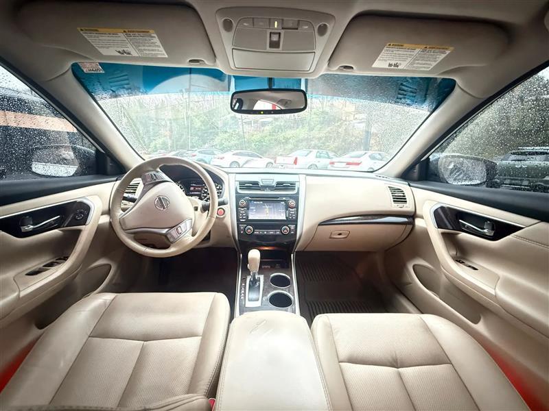 Nissan Altima  2014