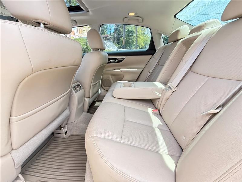 Nissan Altima  2014