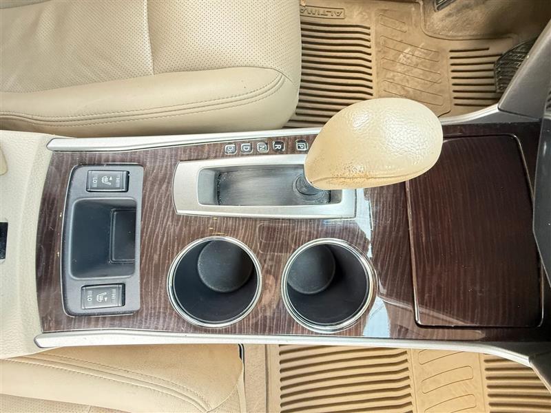Nissan Altima  2014