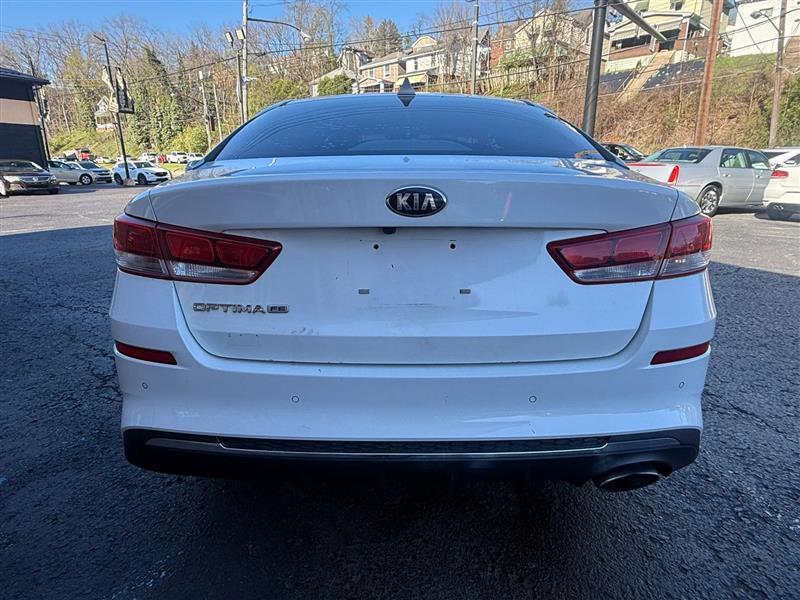 Kia Optima  2019