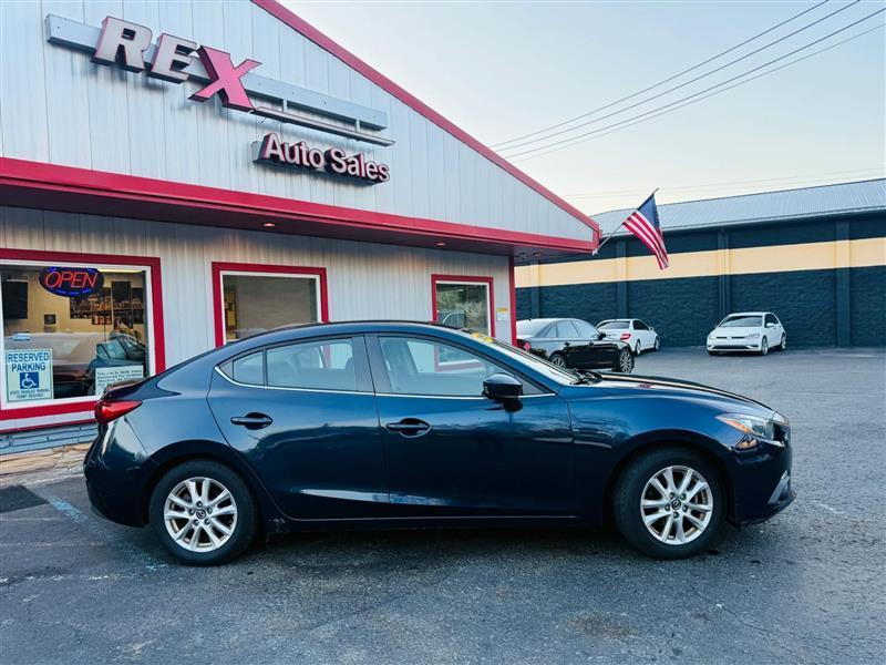 Mazda MAZDA3  2015