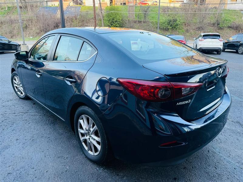 Mazda MAZDA3  2015