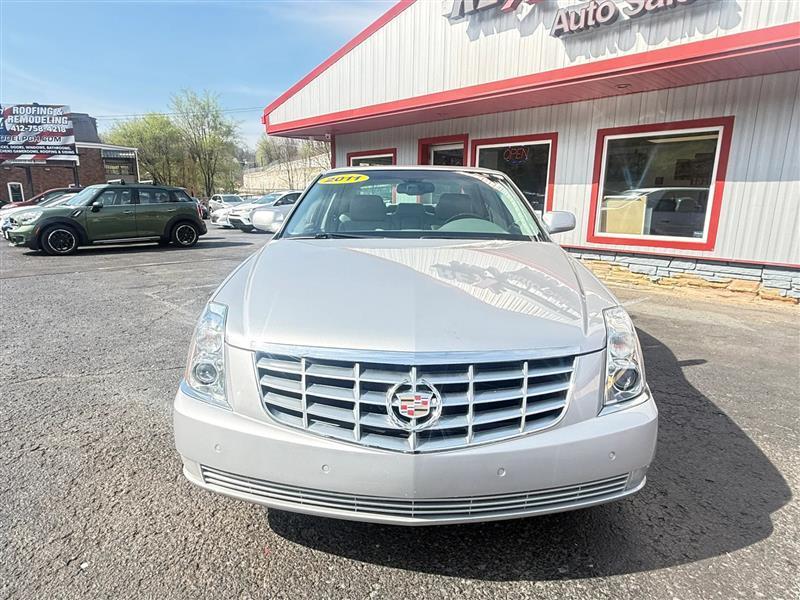 Cadillac DTS  2011