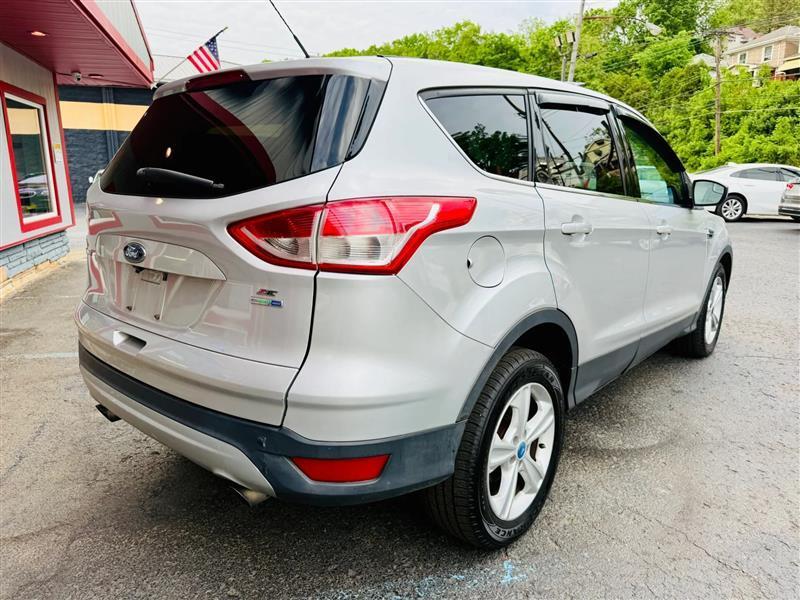 Ford Escape  2015