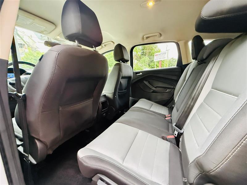 Ford Escape  2015