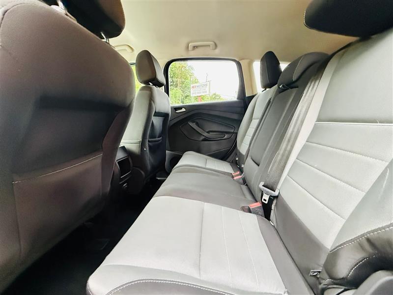 Ford Escape  2015